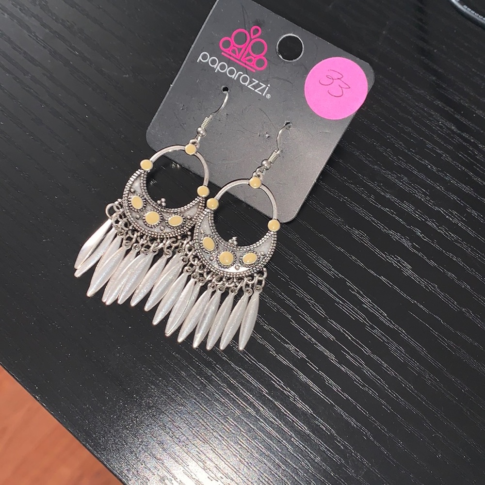 Paparazzi Silver Tan Dangle Earrings 💜